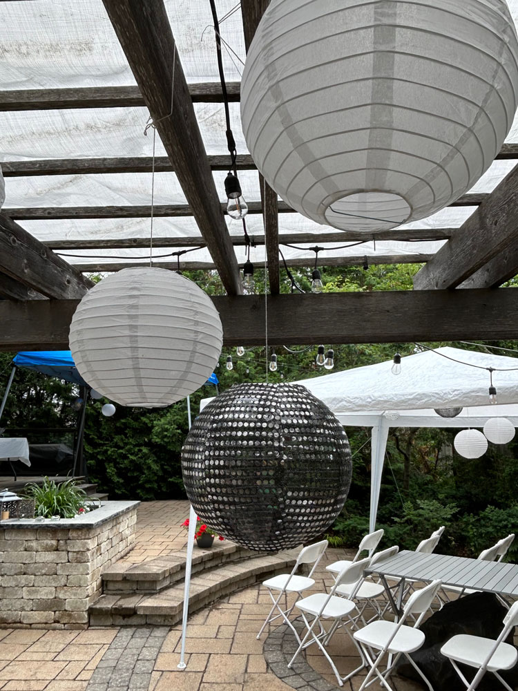 decoration of an outdoor performance
